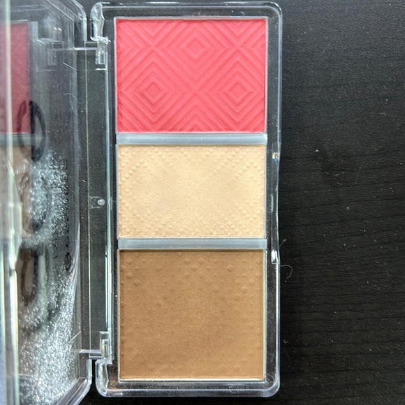 Essence - Picture 1 of 3